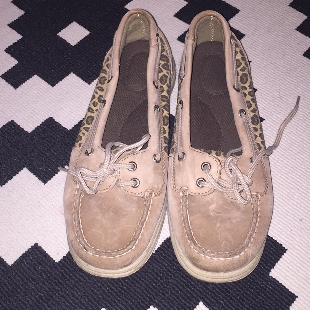 Leopard sperrys